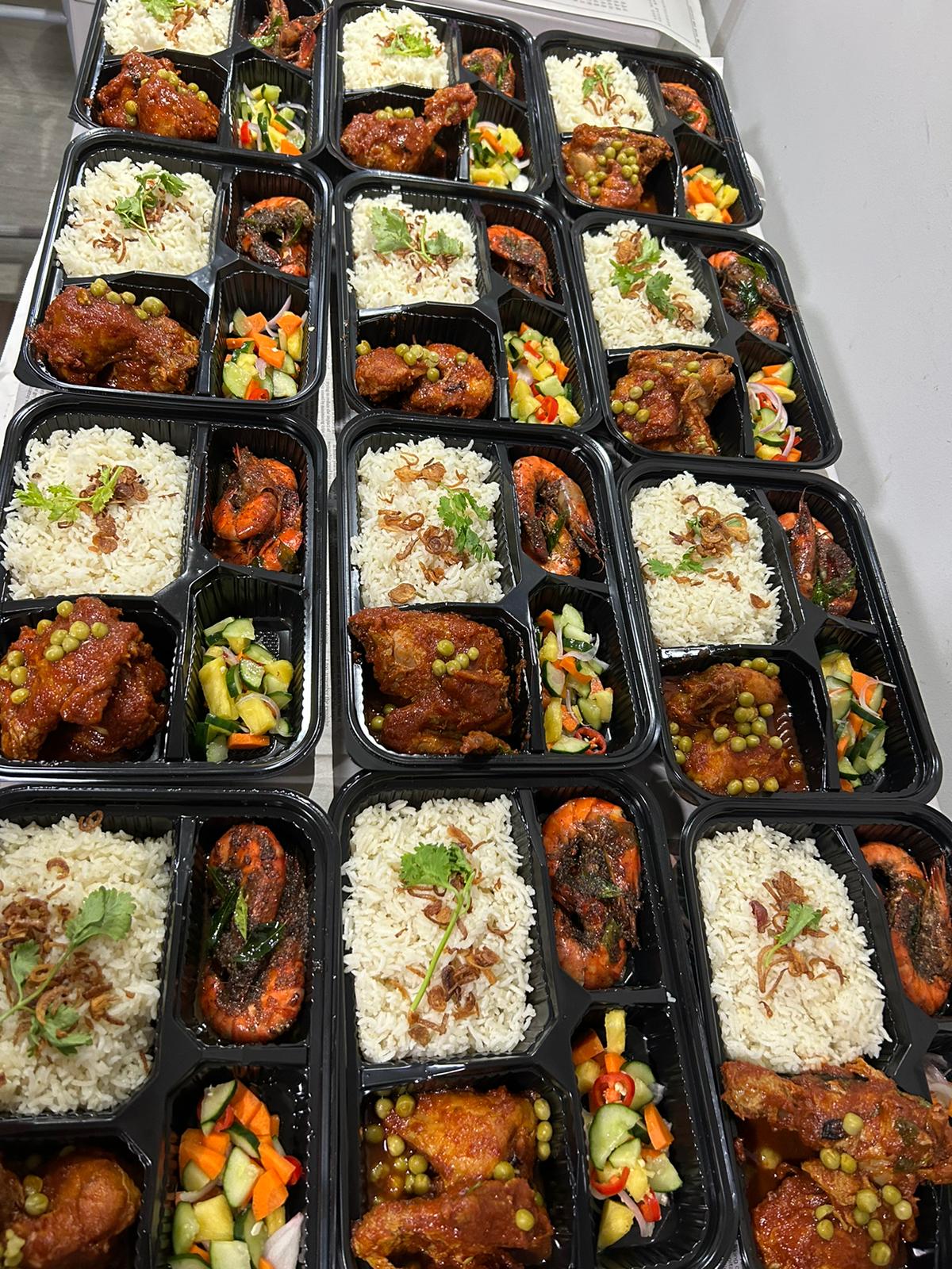 Nasi Minyak || Chicken ( All packed in 1 Container )
