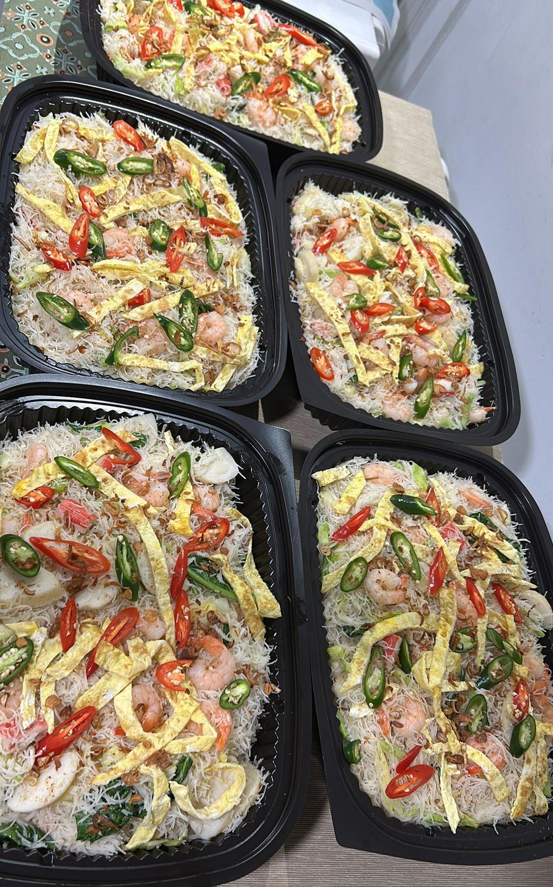 Fried Mee Hoon - White ( Mee Birthday ) Serves 10 - 12 pax