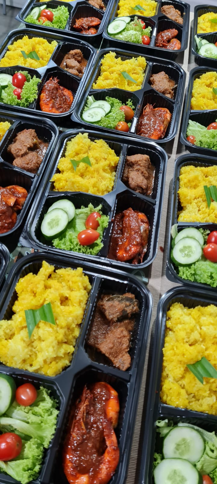 Pulut Kuning Bento Set ( Yellow Glutinous Rice ) || Beef Rendang