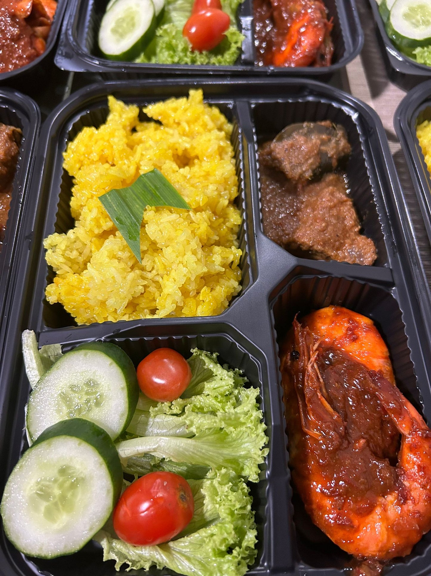 Pulut Kuning Bento Set ( Yellow Glutinous Rice ) || Beef Rendang