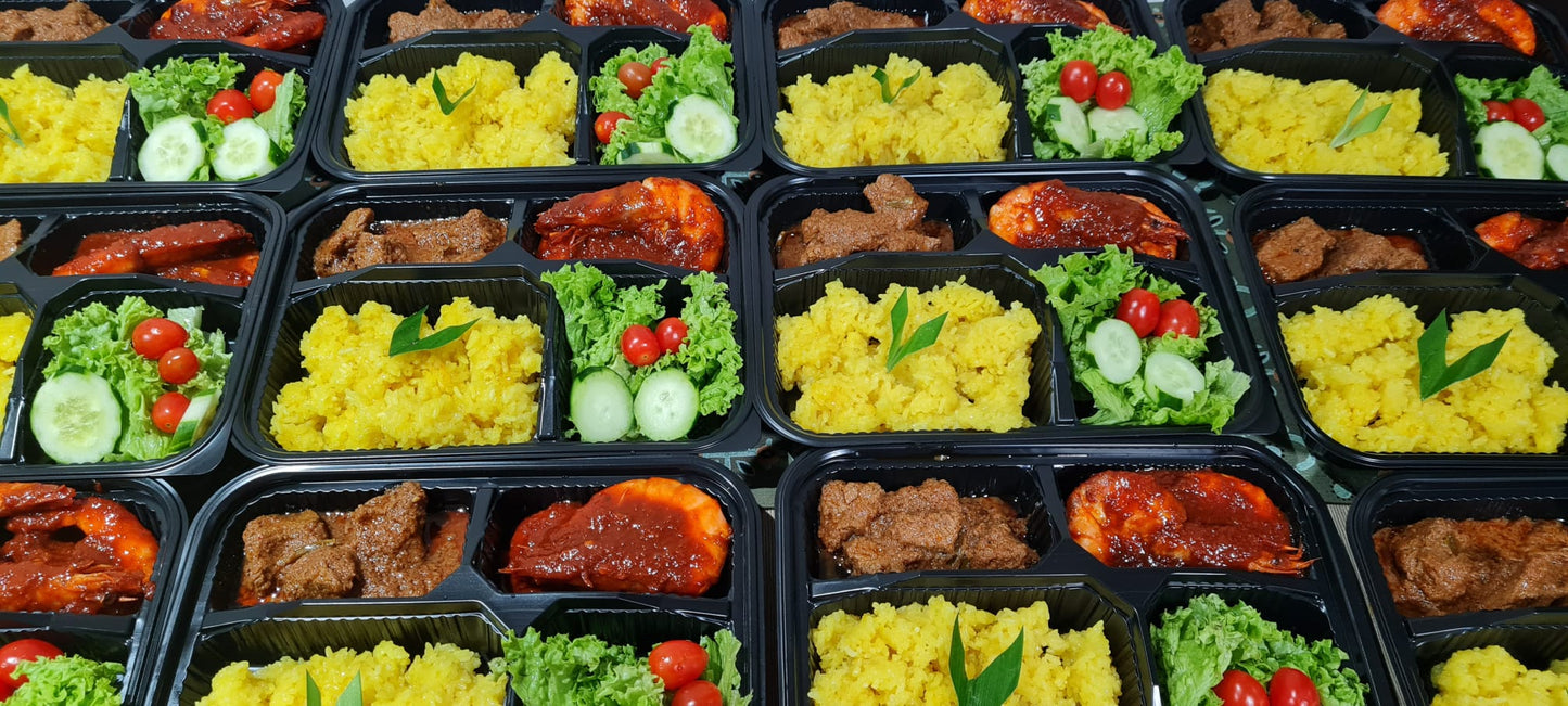 Pulut Kuning Bento Set ( Yellow Glutinous Rice ) || Beef Rendang