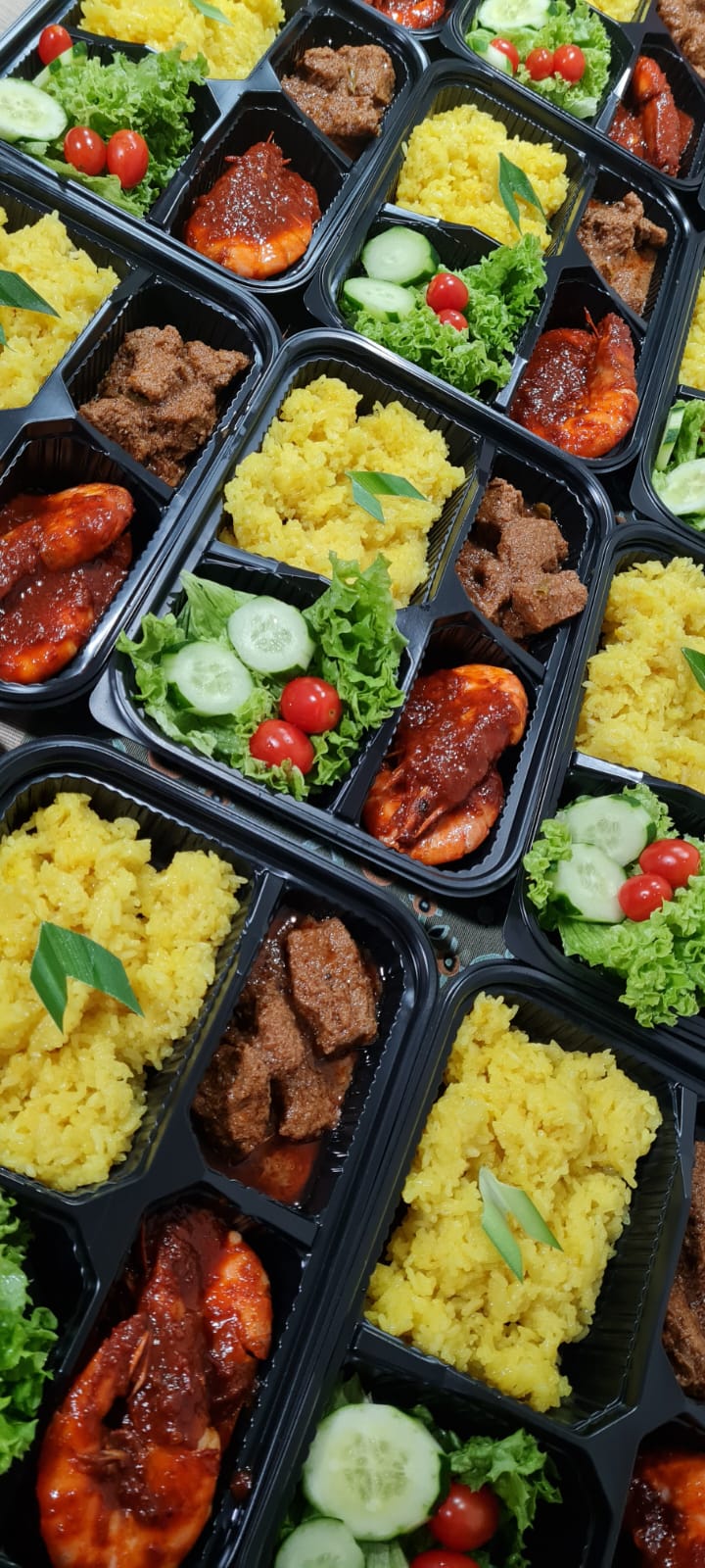 Pulut Kuning Bento Set ( Yellow Glutinous Rice ) || Beef Rendang