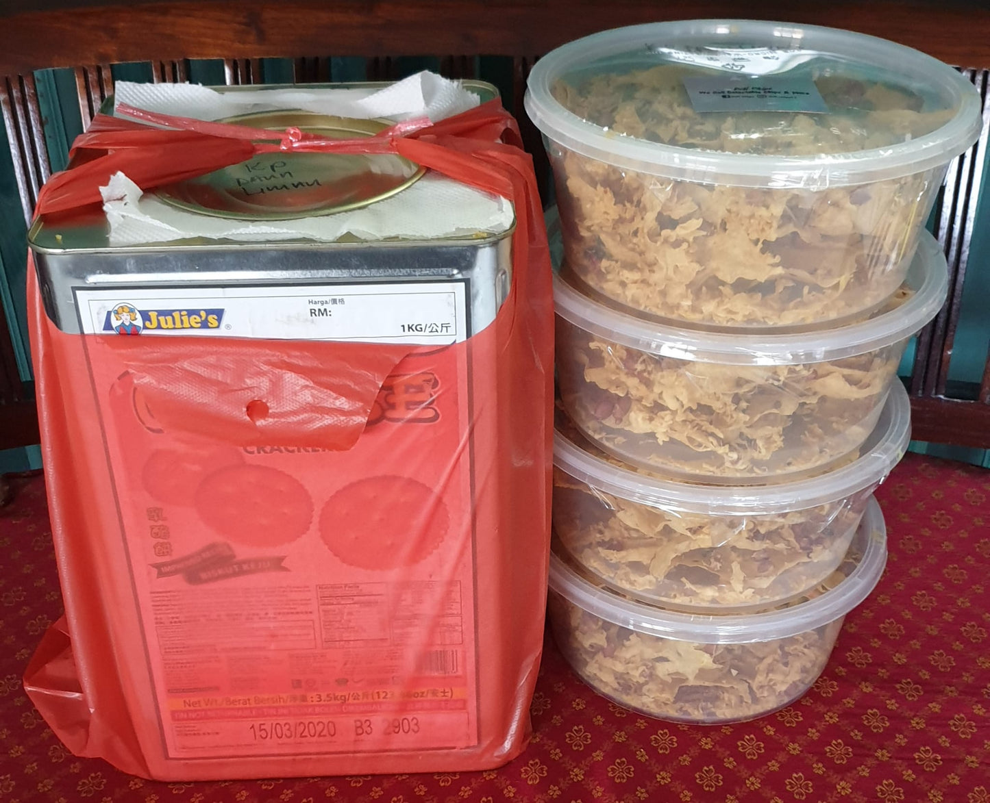 Homemade Rempeyek Gajus + Ikan Bilis ( Cashew + Anchovies ) - Tin | Pre-Order: 5 - 7 days