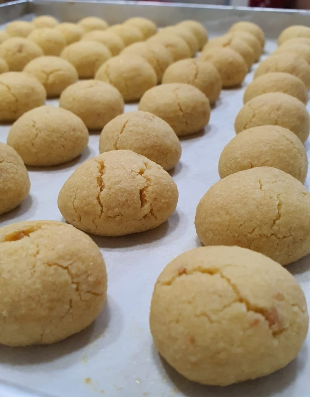 Homemade Almond Suji / 50pcs (Pre-Order: 5 - 7 days) || Available during Raya only