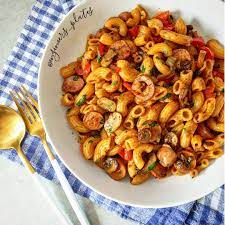 Fried Macaroni  with  Minced Beef & Prawns  |  Serves 10 - 12 pax