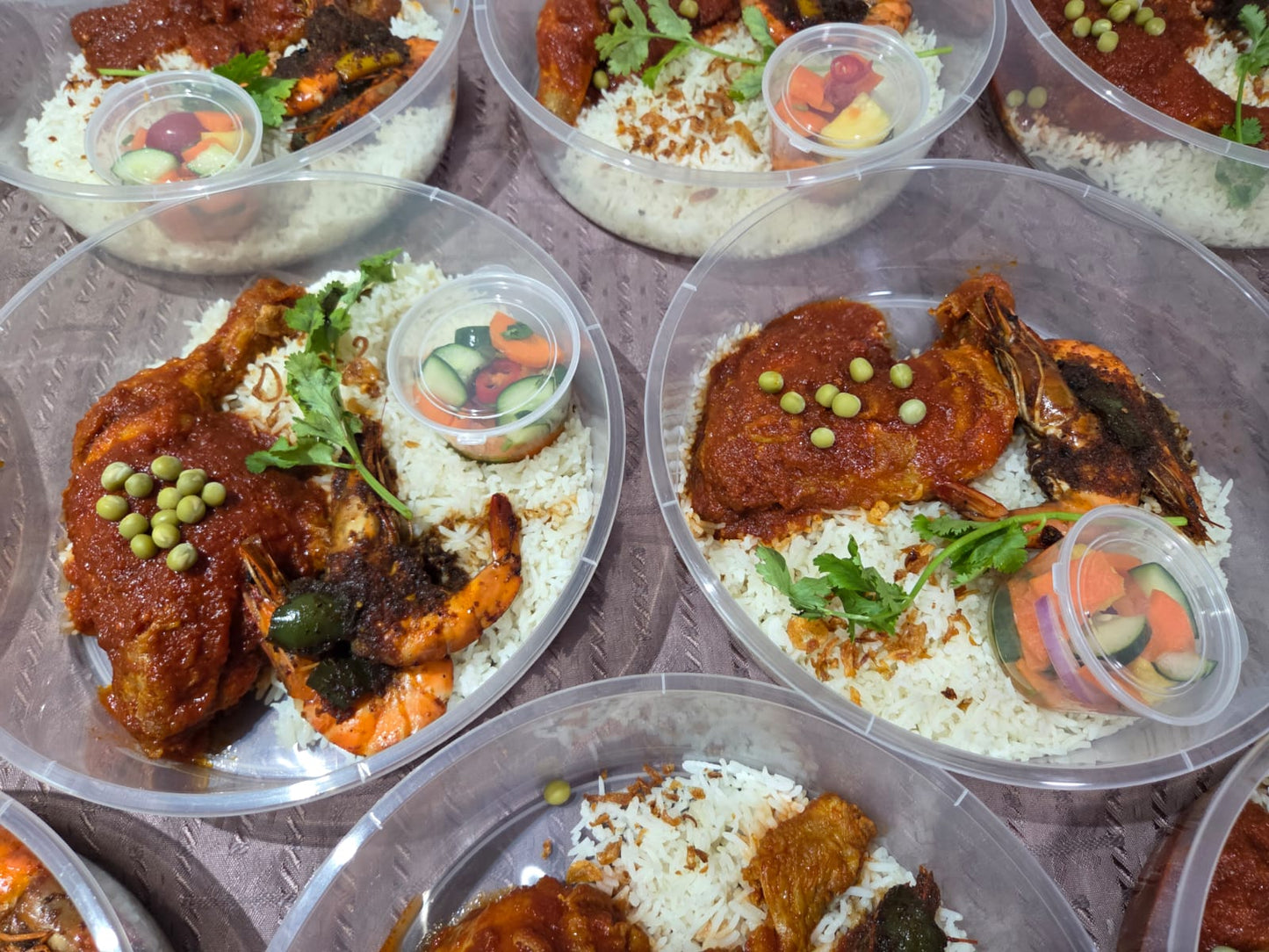 Nasi  Minyak  ||  Chicken ( All packed in 1  Container )