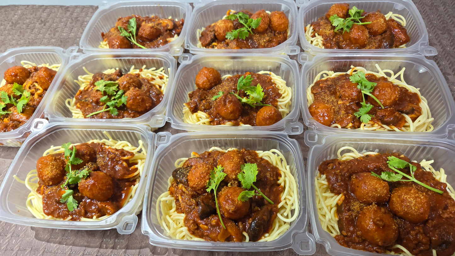 Spaghetti  Bolognese  with Chicken Cheese Meatball | Individual  Packaging