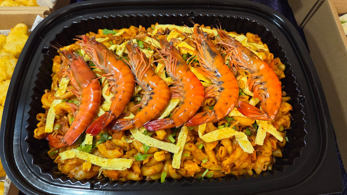 Fried Macaroni  with  Minced Beef & Prawns  |  Serves 10 - 12 pax