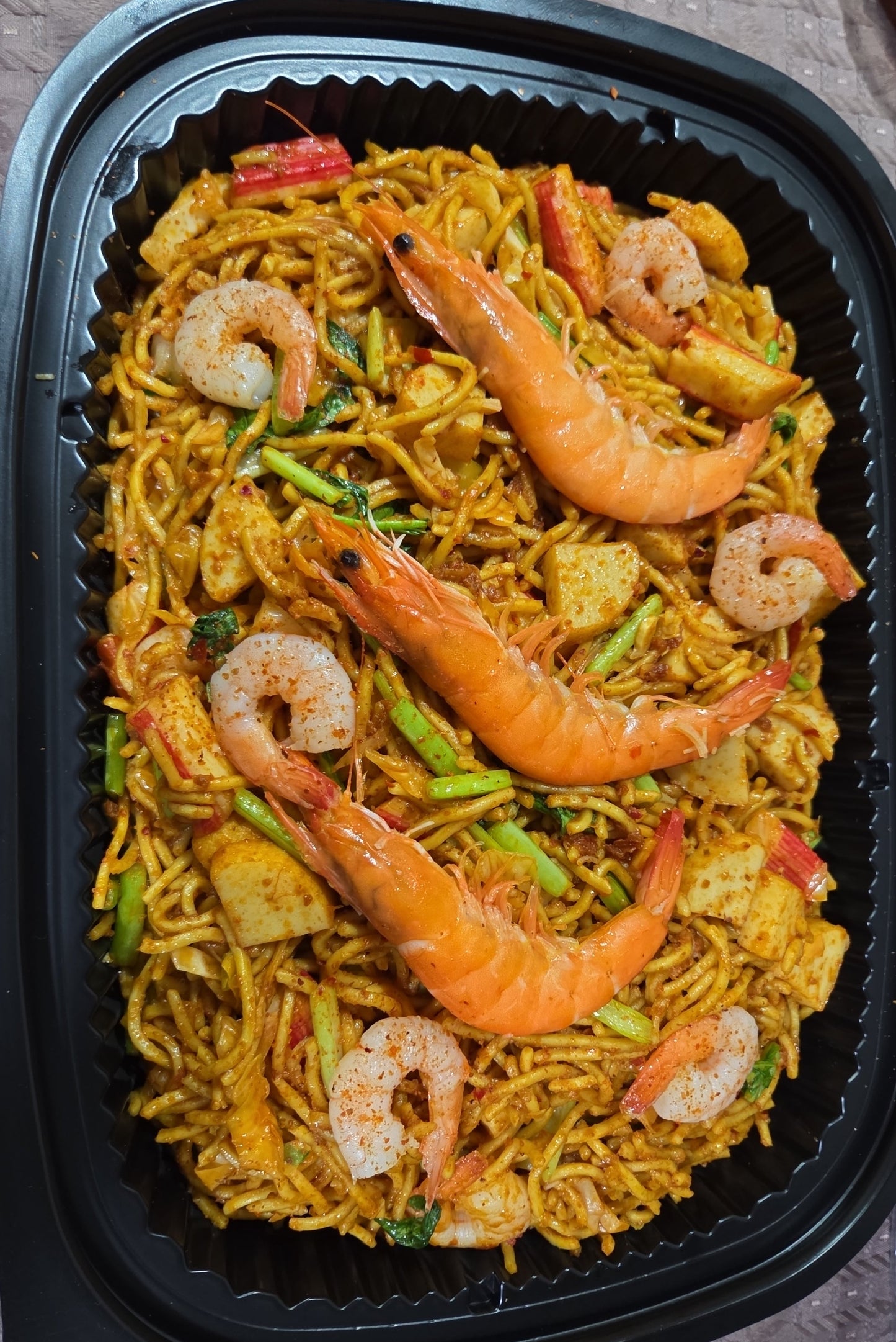 Mee Goreng  |  Serves 10 - 12 pax