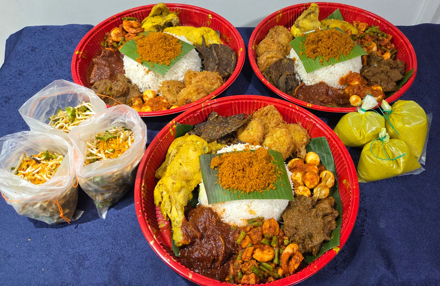 Nasi Ambeng Platter | Serves 3 - 4 pax