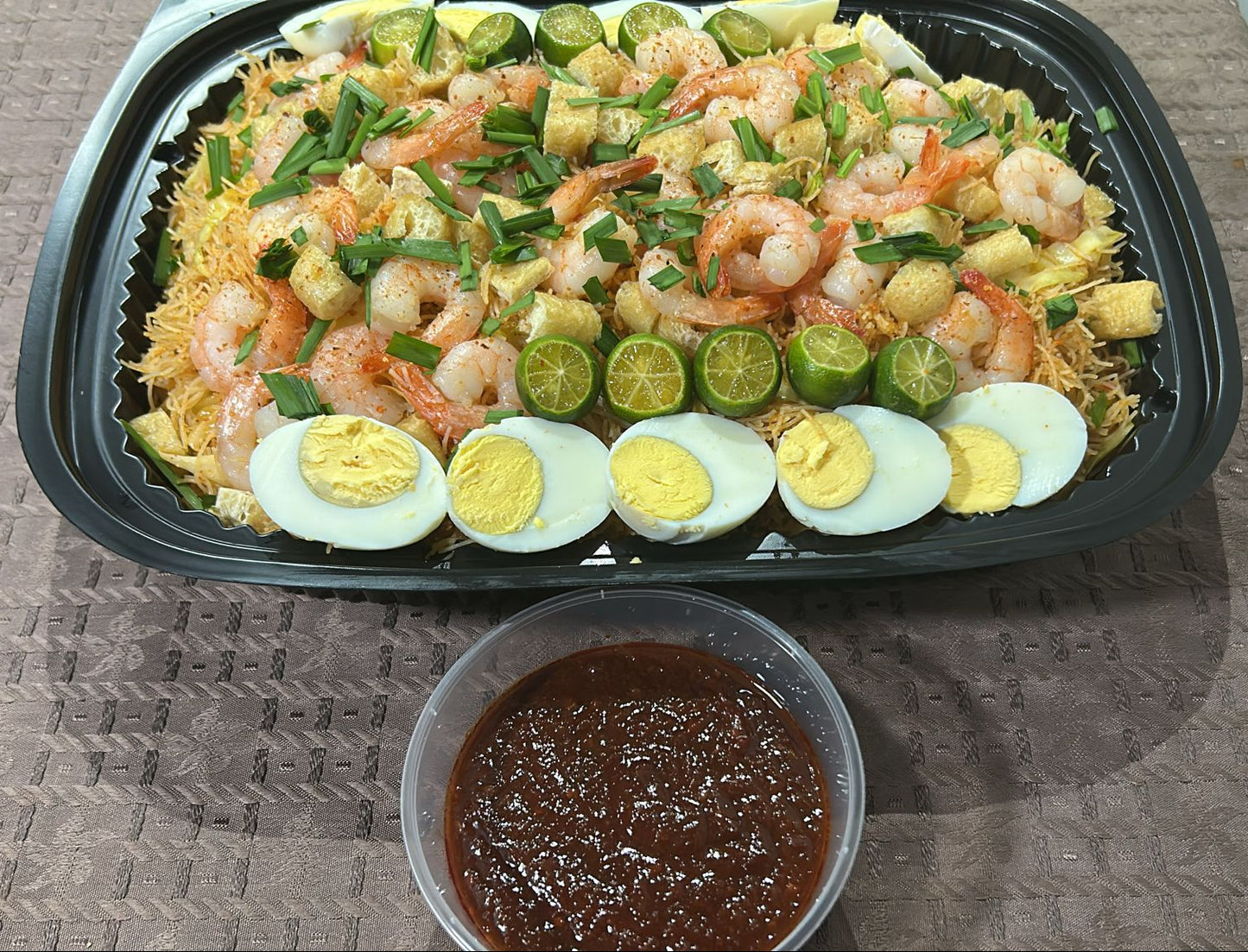 Fried  Mee  Hoon with Taucho  ||  Serves 10 - 12 pax