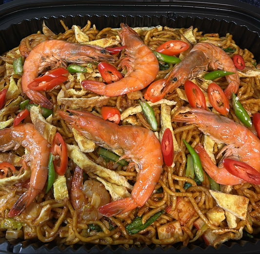 Mee Goreng  |  Serves 10 - 12 pax
