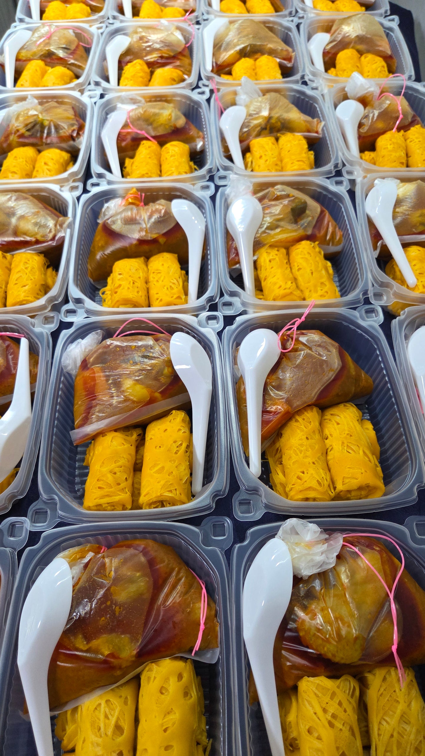 Roti Kirai - Chicken Drumlets Curry ( $5.50 ) | Serves 1 pax