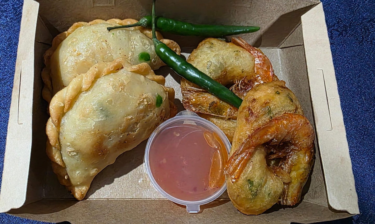Set D - Fried ( Epok2 Sayur x 2pcs,  Prawn Vadai x 2pcs  &  Potato Samosa x 2pcs )