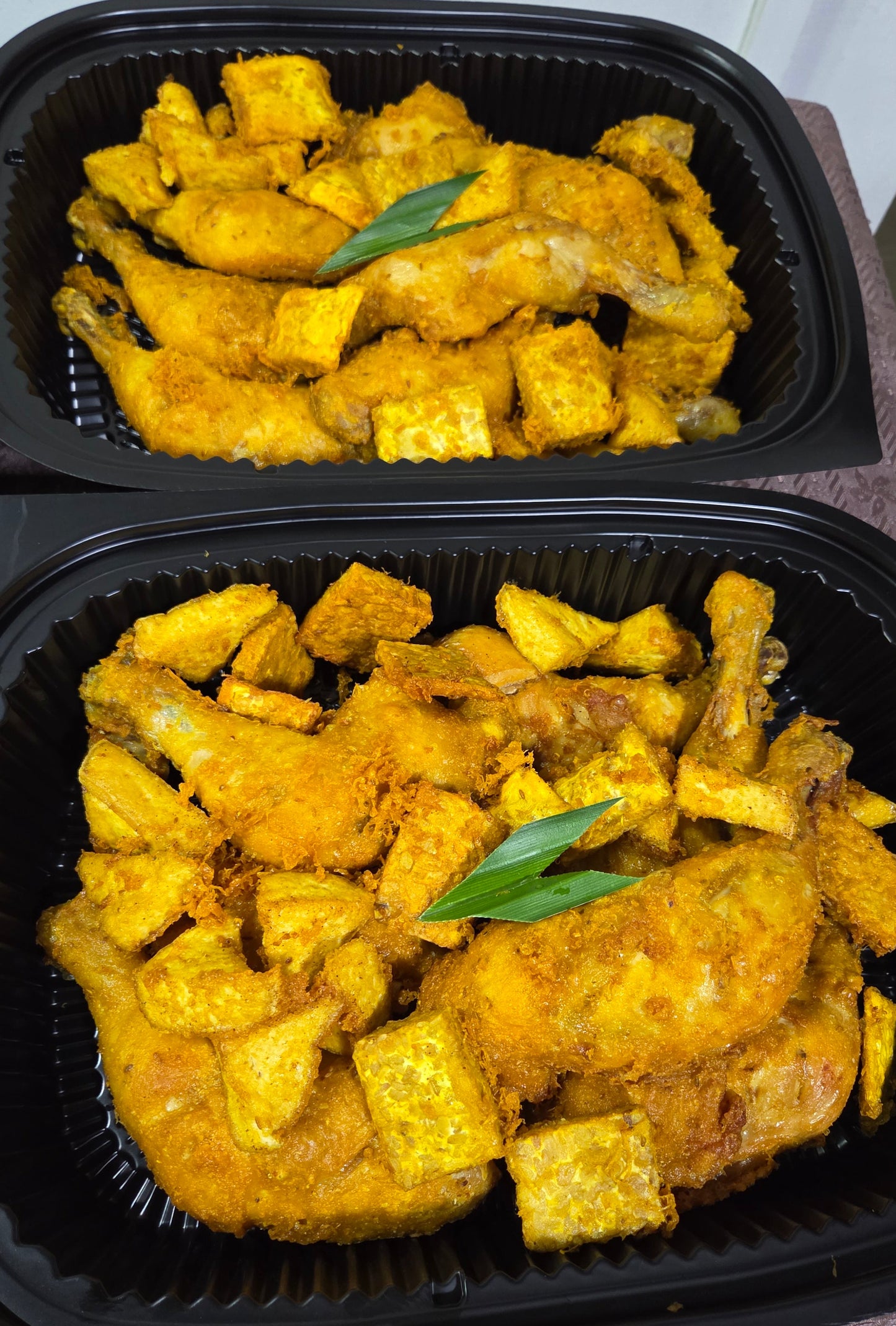 Nasi Ayam Penyet  |  Smashed Fried Chicken ( 12 pax )