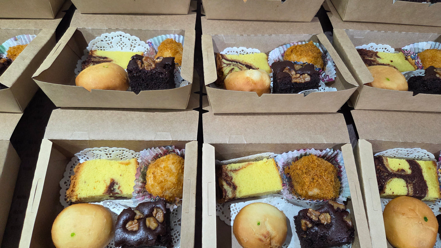 Assorted Kuih ( 3 - 5pcs) from $3.00 - $4.00