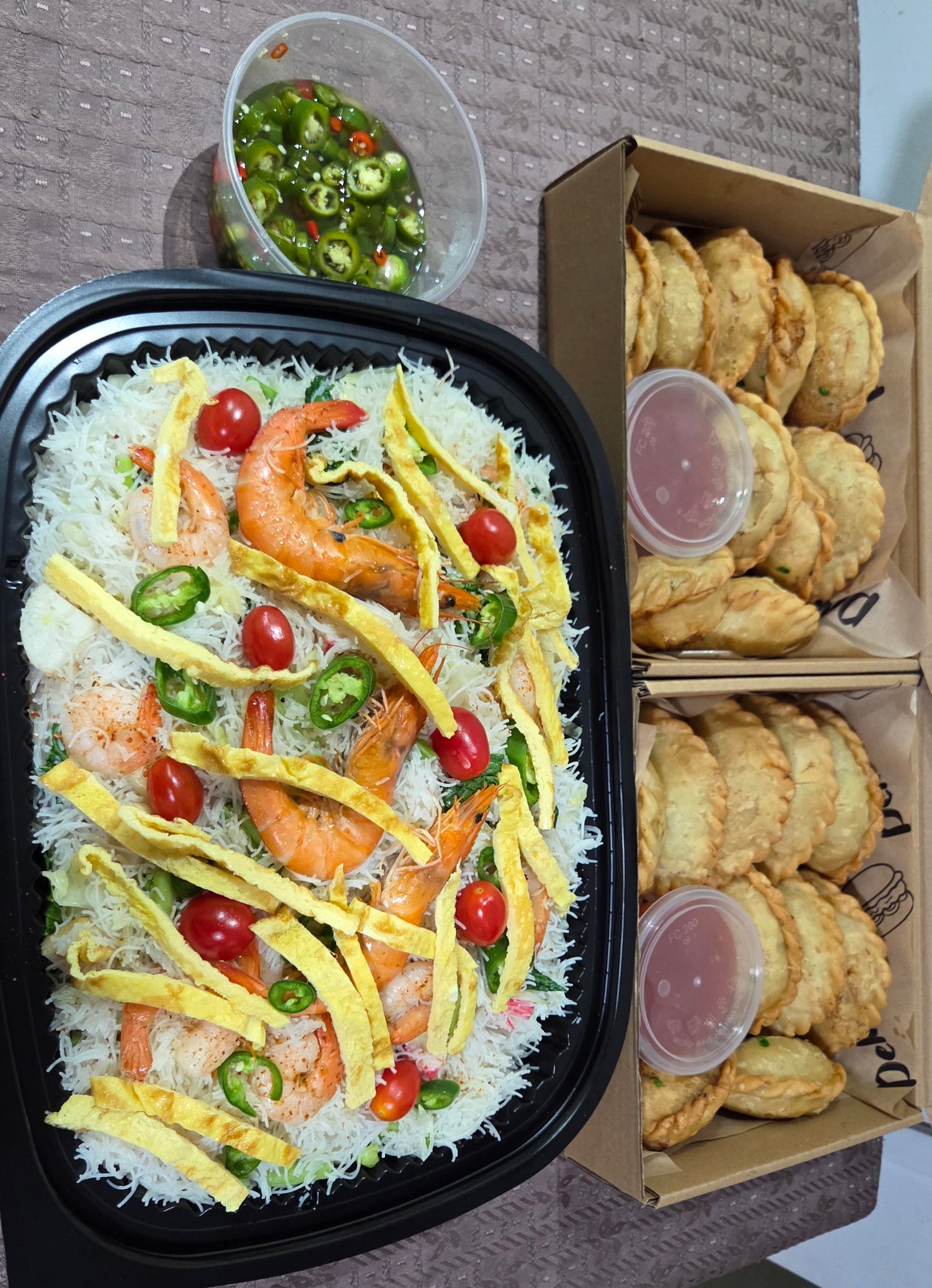 Fried  Mee  Hoon  - White ( Mee Birthday ) Serves 10 - 12 pax