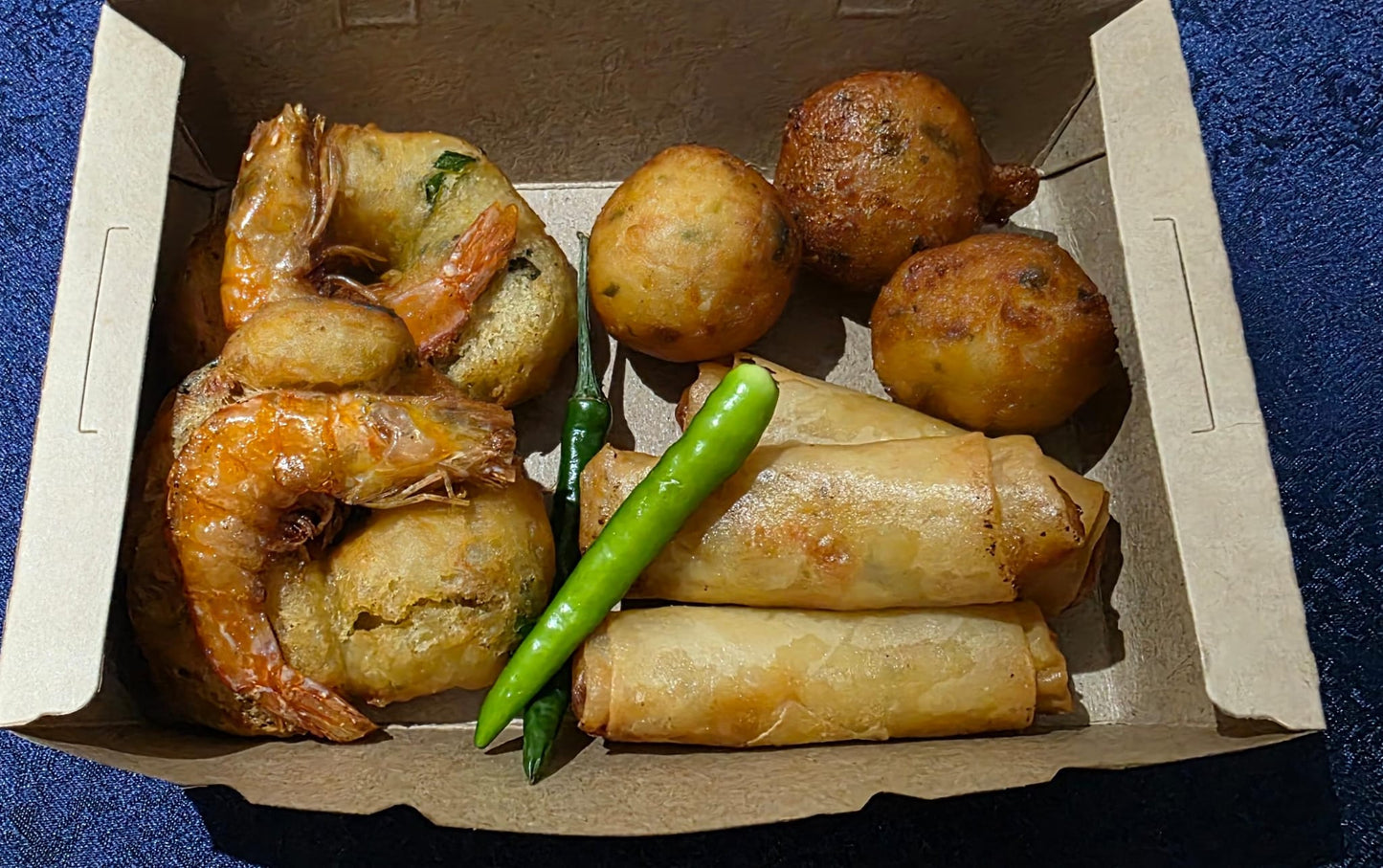 Set A - Fried ( Mini Popiah Carbonara x 3pcs,  Vadeh Ball x 3pcs,  Prawn Vadai x 2pcs )