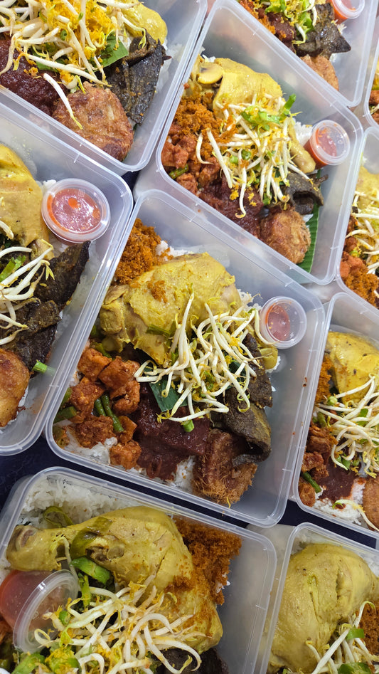 Nasi Ambeng - Ayam Lemak ( Chicken in Spicy Coconut Milk ) Single Serving