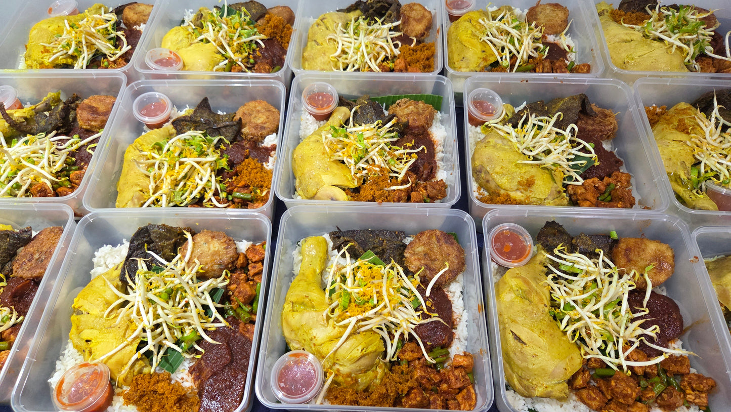 Nasi Ambeng - Ayam Lemak ( Chicken in Spicy Coconut Milk ) Single Serving