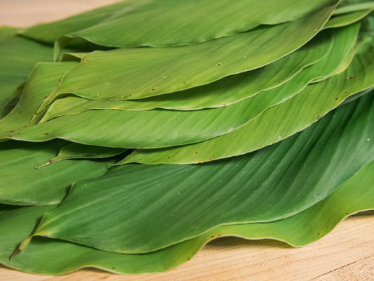Turmeric Leaf (Daun Kunyit) / 50g - 70g*